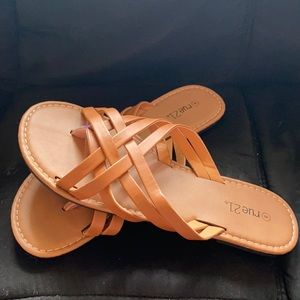 NWOT Rue 21 Size 8 Sandals